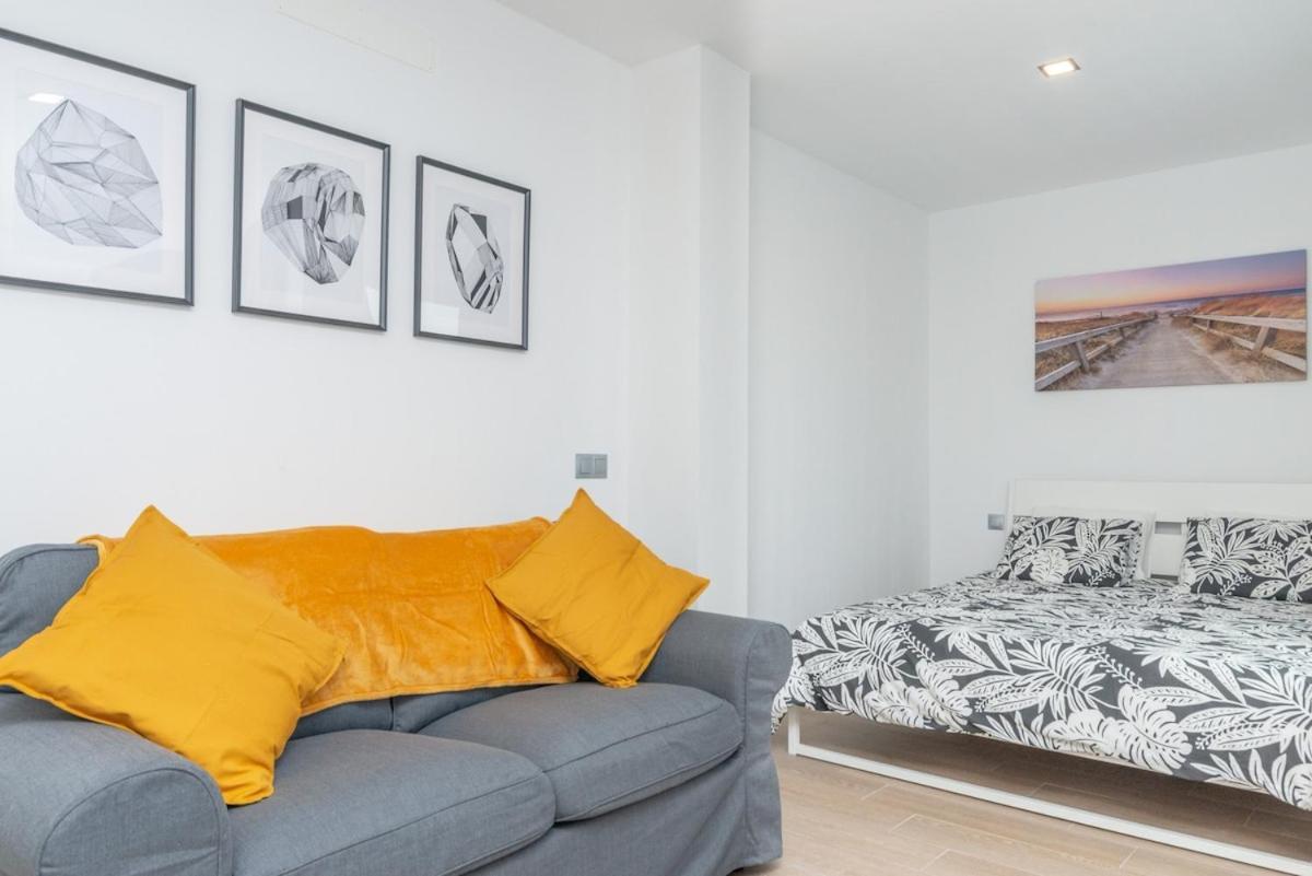 لاس بالماس دي غران كاناريا Lightbooking Canteras Beach Studio المظهر الخارجي الصورة